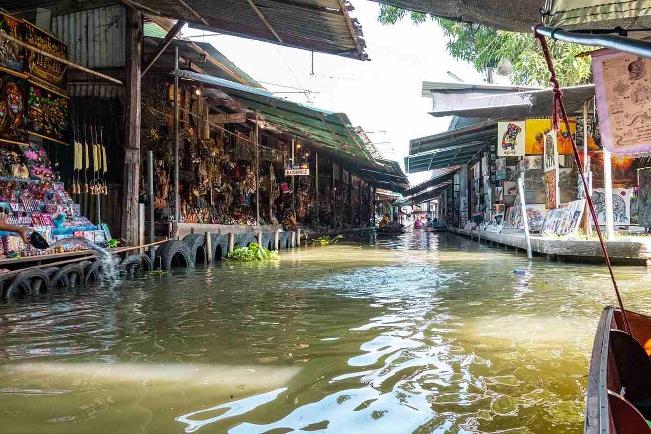 Damnoen Saduak Floating Market, Bangkok, Thailand 3