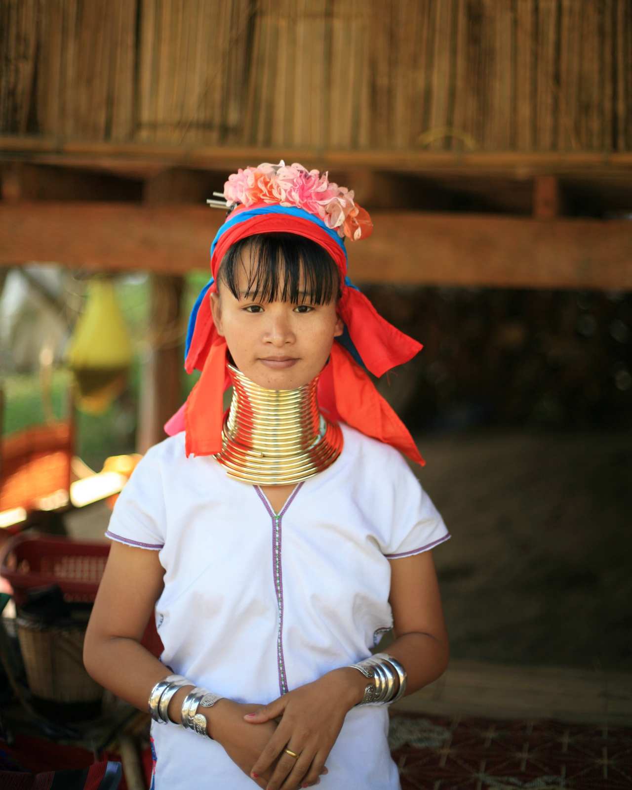 Длинная шея признак. Племя Падаунг. Женщины из племени Падаунг Бирма. Племя Падаунг Бирма без колец.