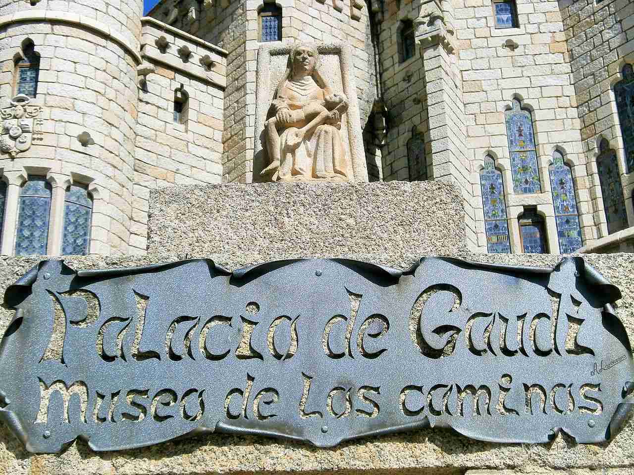 Palacio Gaudi – Museo de los Caminos, Astorga, Spain