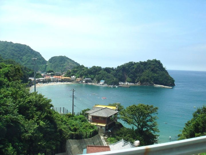 Iwachi shore (岩地海岸), also dubbed "Izu Côte d'Azur", in Matsuzaki, Visit Japan - Places to visit in Japan