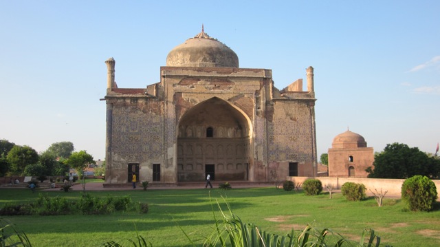 Chini Ka Roza mausoleum, India