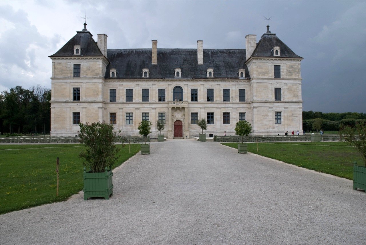 Ancy-le-Franc, Castles in France