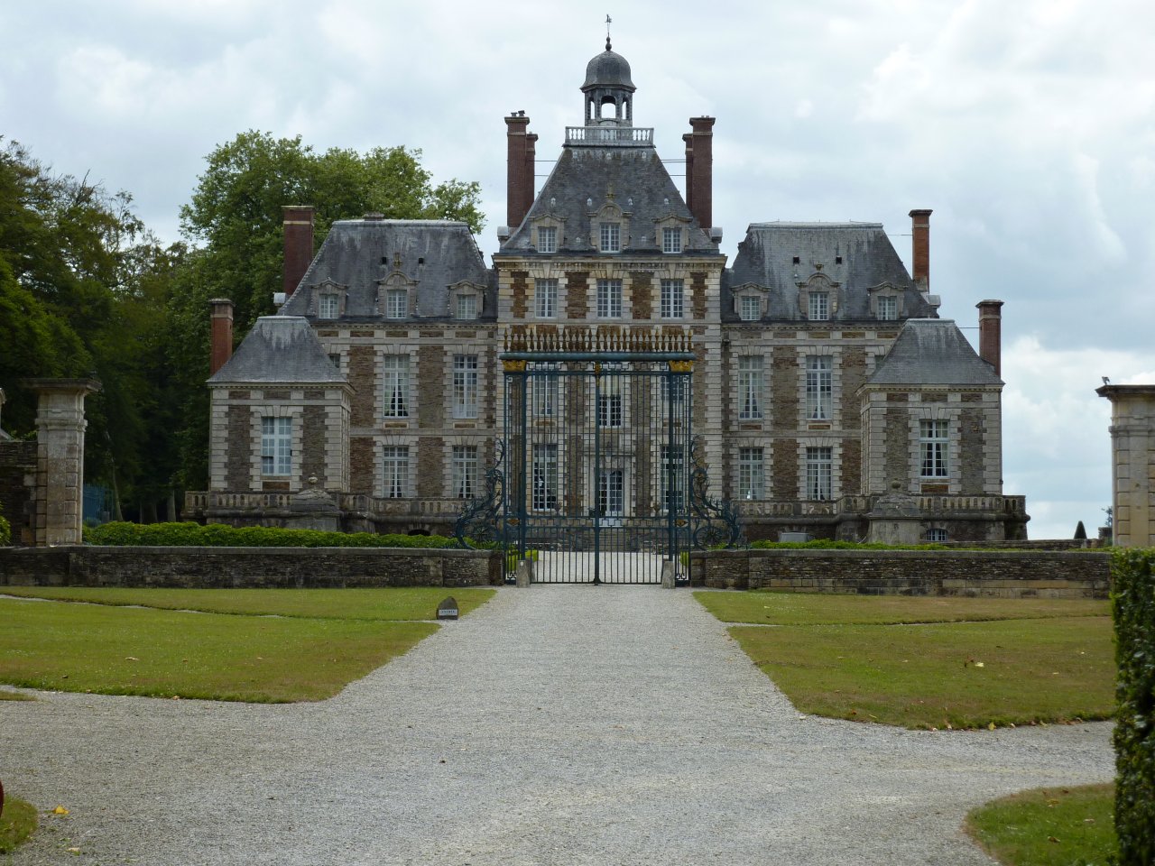 Balleroy, Castles in France