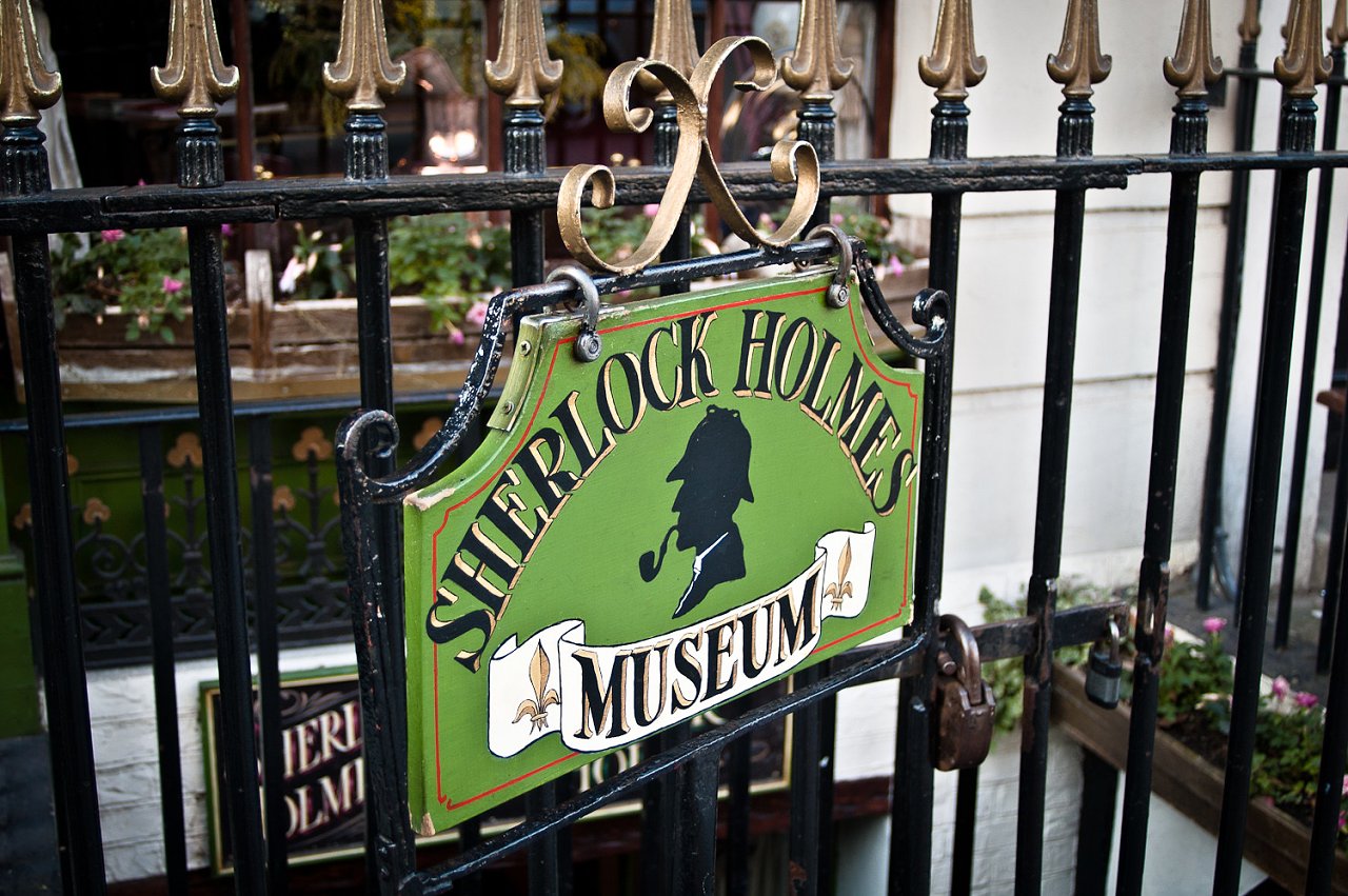 Sherlock Holmes Museum, London, UK 4