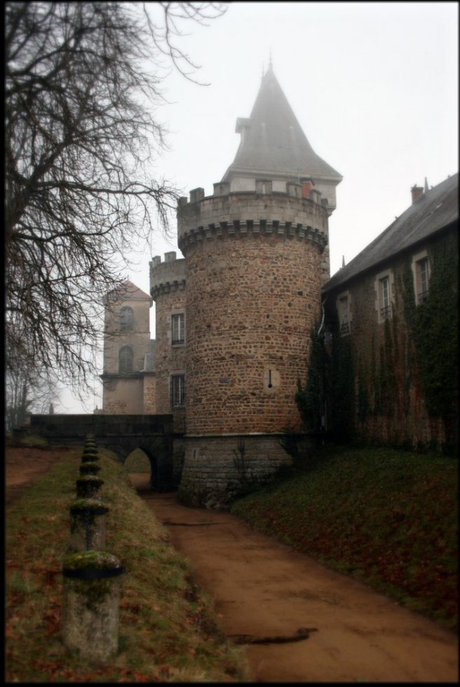 Busset, Castles in France 