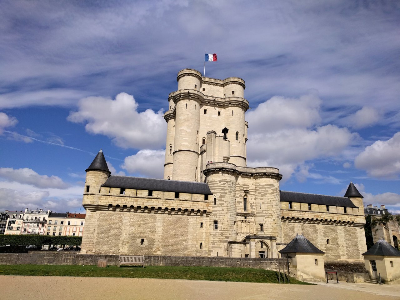 Château de Vincennes, Castles in France