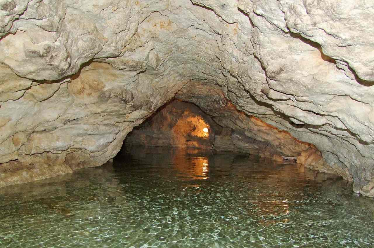 Lake Cave Tapolca, Best Places to Visit in Balaton Uplands National Park