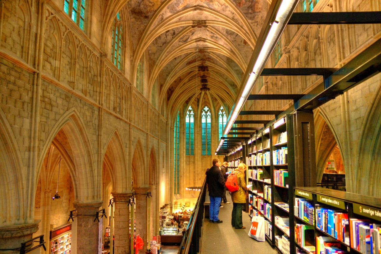 Maastricht, Selexyz bookstore in the Dominican church, Best Places to Visit in the Netherlands