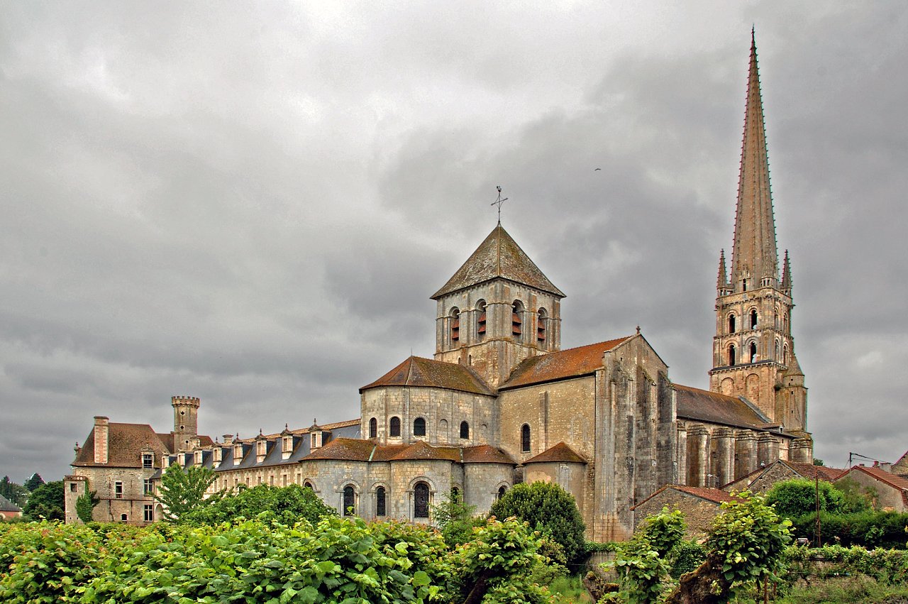 Abbey church of Saint-Savin sur Gartempe, Unesco France 1