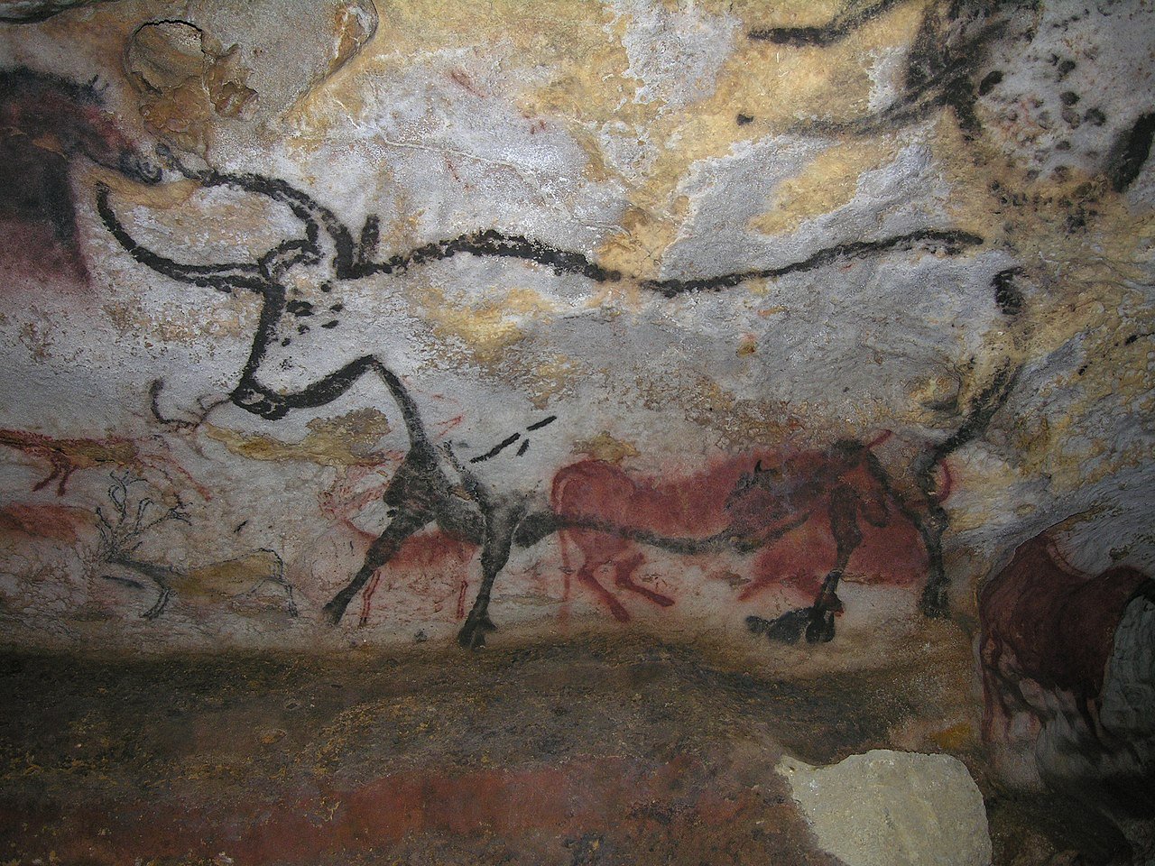 Decorated Grottoes of the Vézère Valley, Unesco France 4