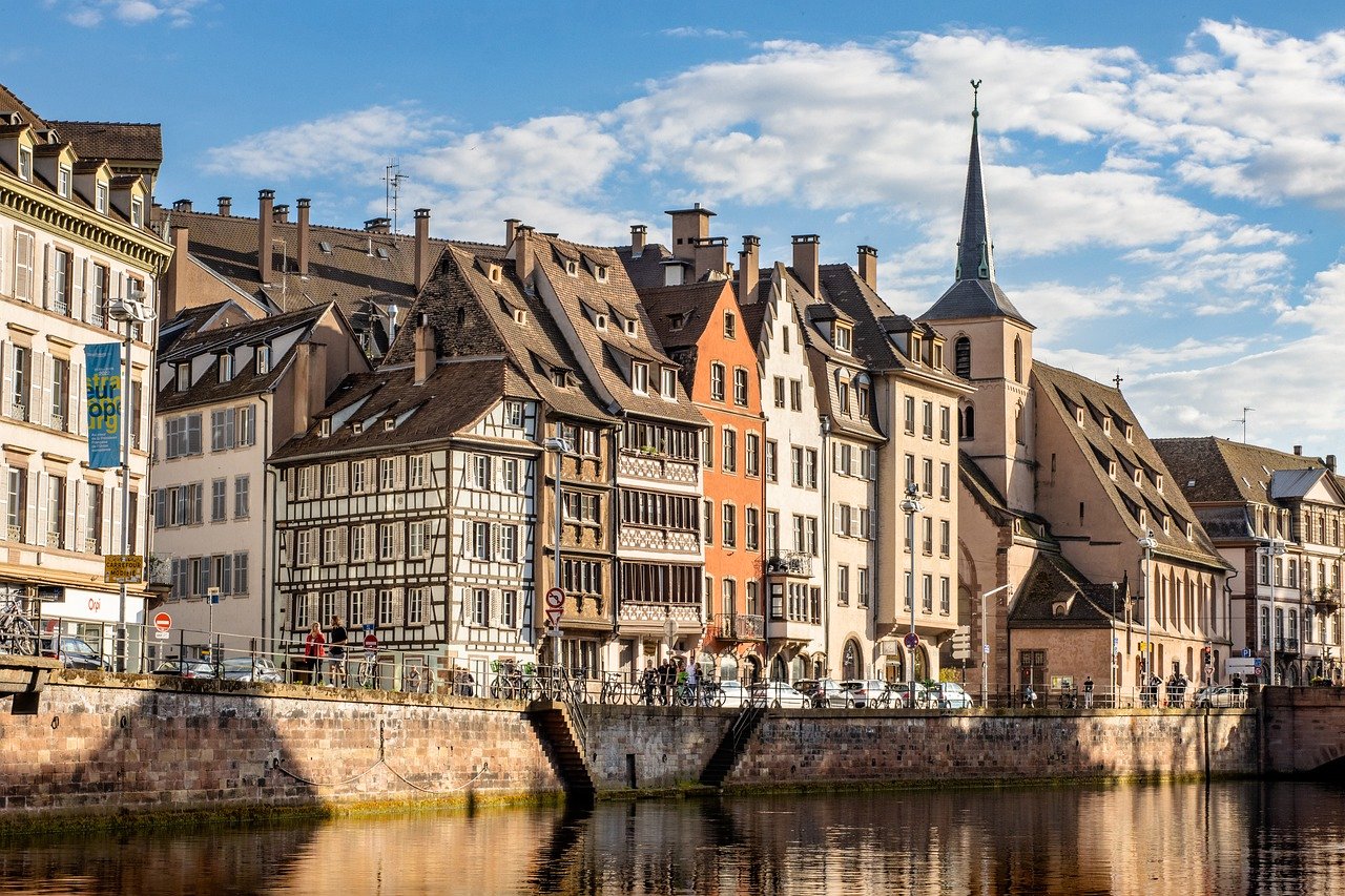 Strasbourg, from Grande-île to Neustadt, a European urban scene, Unesco France 2