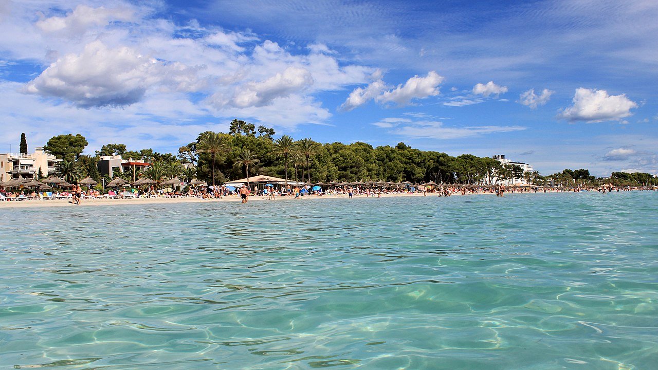 Playa De Alcudia, Beaches in Spain 4