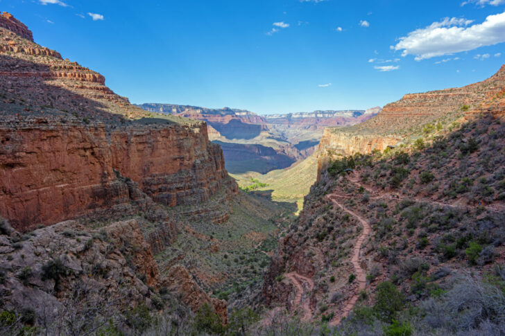 View from the Bright Angel Trail into the Grand Canyon